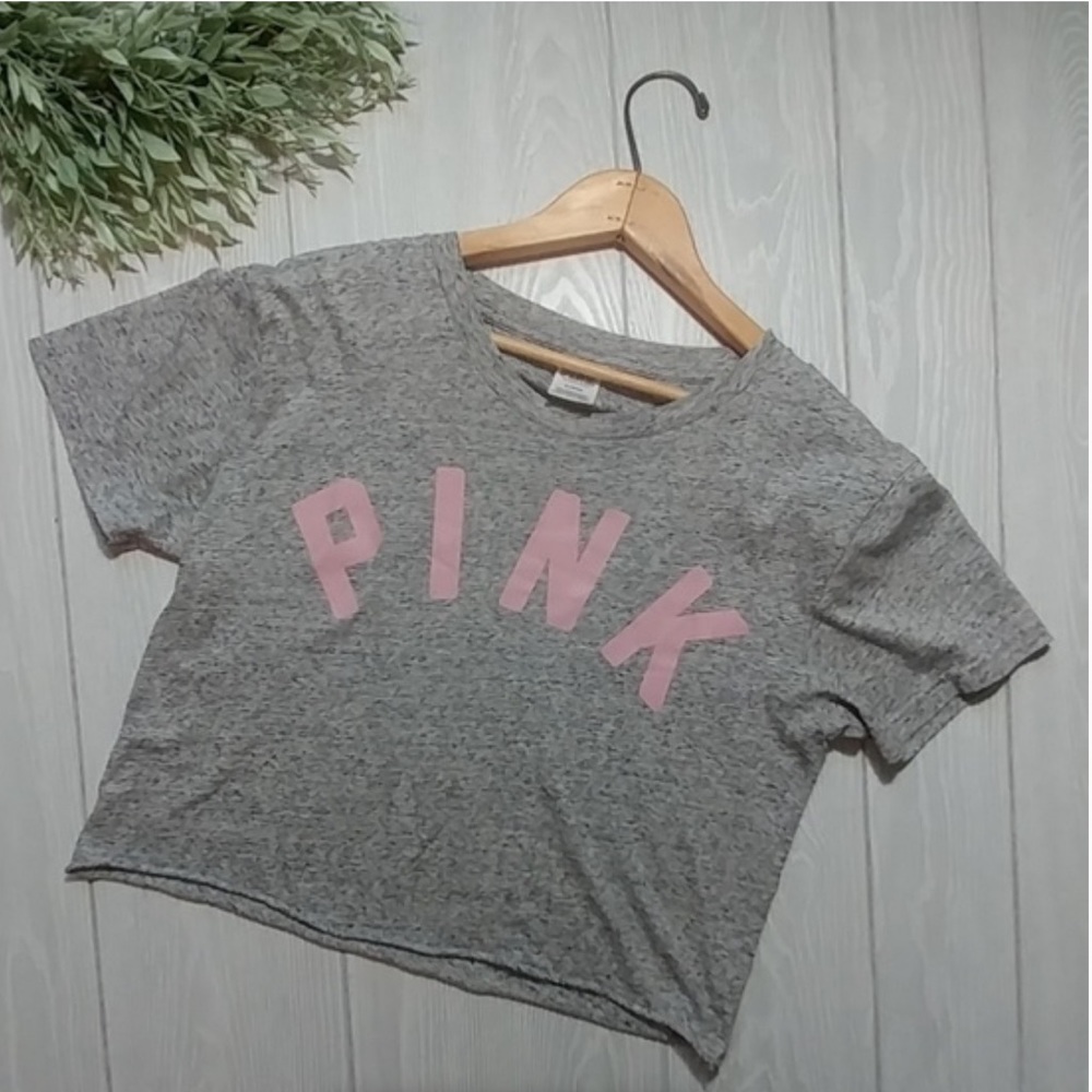 PINK VICTORIA’S SECRET CROOPED LOGO T-SHIRT SZ M